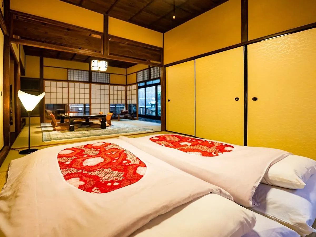 Villa Udatsuya Osaka Giappone